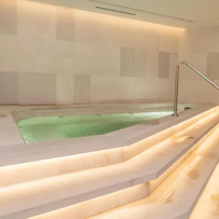 Burdock Istanbul, Autograph Collection